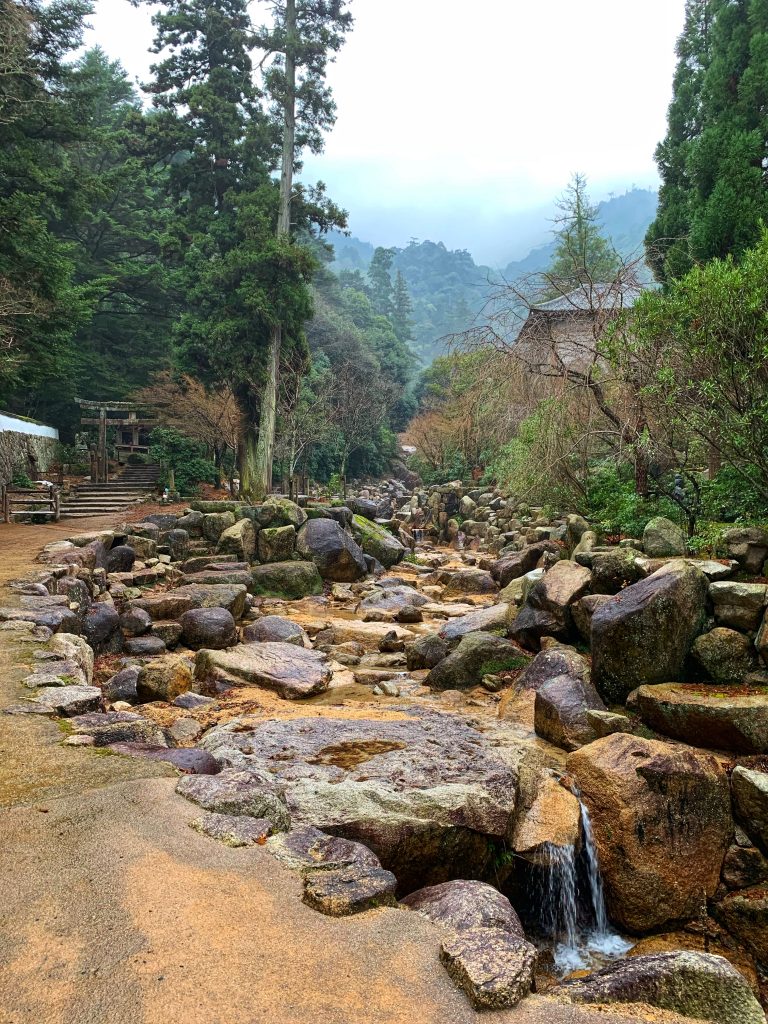 The rocky entrance to Mount Misen